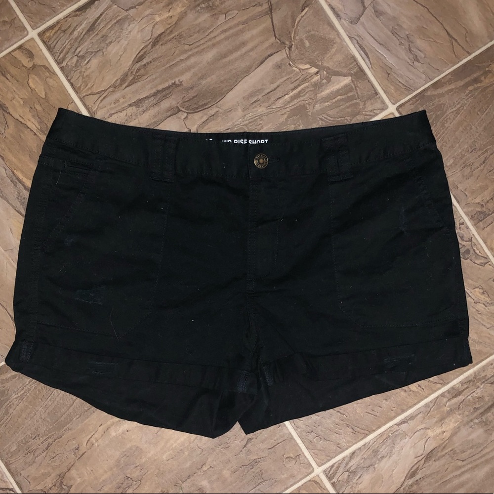 LIKE NEW BLACK SHORTS